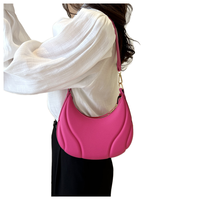 Bonbonfarbene Vintage Marken-Mode Damen Sommer Schulter-Umhängetasche Ketten Kleine Luxus Halbmond PU-Handtasche