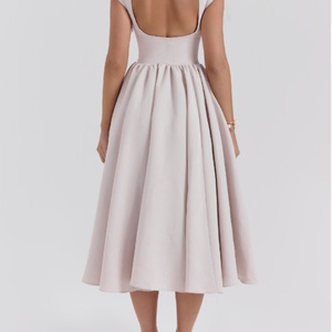 Robe Corset Midi Décontractée d'Été 2025 pour Femme – Nouvelle Collection Sans Manches, Conception Personnalisée avec Volants Tissés Tendance – Vente en Gros - Product Image 4