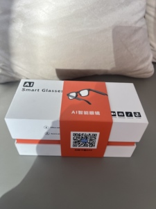 HH502 <b>Smart</b> Sunglasses with <b>Camera</b> 12 Megapixels Audio AI Translator and Video Recording Function <b>WIFI</b> Connectivity Eye Glasses - Product Image 2