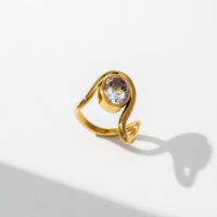 YF6418 [Ver Video Tutorial] Nuevo Anillo de Acero Inoxidable Resistente al Agua con Baño de Oro de 18k, Diseño Ondulado Elíptico con Circonita para Mujer