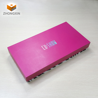 Usine chinoise Emballage professionnel en carton brillant Oem Odm personnalisé à bon prix Boîte rigide de cadeau de vêtement avec logo