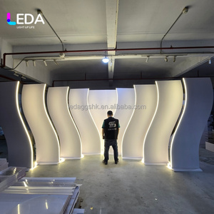 ฉากหลังงานแต่งงานอะคริลิคทรงตัว S ดีไซน์ใหม่จาก LEDA สำหรับตกแต่งเวทีงานแต่งงานและงานอีเว้นท์ - Product Image 2