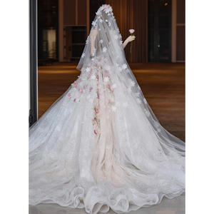 2025 robe de mariée faite à la main de style forêt pour femmes robe de fiançailles sans bretelles avec train chapelle classique et <span class=keywords><strong>voile</strong></span> - Product Image 1