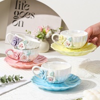 Nouvelle tasse à café en céramique sculptée à la main avec motif floral, design minimaliste moderne, haut de gamme, idéale pour la maison, le bar ou le restaurant