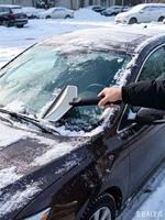 Grattoir à glace pour voiture, brosse à neige en plastique, pelle à neige, outil de dégivrage du pare-brise, accessoires d'hiver pour véhicules