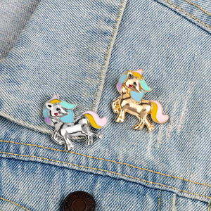 Spilla in metallo a forma di cavallo in corsa, stile cartone animato, accessorio per borsa regalo e astuccio, distintivo, medaglia - Product Image 1