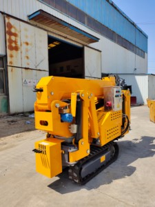 1 Ton Telescopic Spider <strong>Crane</strong> Maximum Ground Head 6m <strong>Overload</strong> <strong>Protection</strong> 360&deg; Rotation High-quality Remote Control Spider <strong>Crane</strong> - Product Image 4