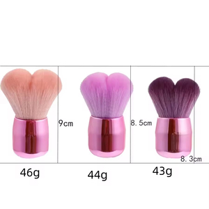 Grand pinceau de maquillage en poudre libre Bb crémeux Pinceau de maquillage à manche court pour fond de teint Pinceau à poussière pour ongles - Product Image 3