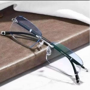 Lunettes de <span class=keywords><strong>lecture</strong></span> sans cadre taillées en diamant pour personnes âgées d'âge moyen Nouvelle version avec propriétés anti-lumière bleue et anti-fatigue - Product Image 1