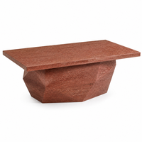 Table basse sculpturale en travertin rouge de qualité supérieure