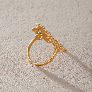 Anello Regolabile J&D Classic Flower in Acciaio Inossidabile Placcato Oro 18K con Fiore Traforato e Anello Aperto a O - Product Image 5
