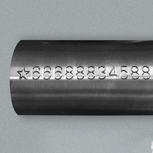 Marcador automático profesional para marcar barras metálicas con tres cilindros de sujeción para logotipos de marca en extremos de barras metálicas - Product Image 6
