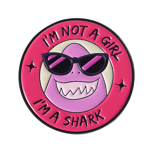 Pins de Esmalte 'No Soy Una Chica, Soy Una Tiburón', Broches de Películas Animadas, Accesorios para Ropa, Insignias de Solapa, Joyería, Regalo para Amiga - Product Image 1