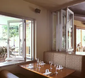 Sistema de ventana vertical plegable de aluminio de seguridad estilo decoración del hogar moderno personalizado