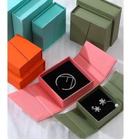 Caja de Joyería Magnética de Doble Apertura Multicolor en Stock, Empaque de Regalo para Anillos, Pendientes, Collares, Pulseras y Otras Joyas