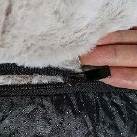 Cama de lujo para perros, cama larga de felpa esponjosa para mascotas, cama de lujo antideslizante para perros humanos gigantes, cama calmante para perros, sofá - Product Image 5