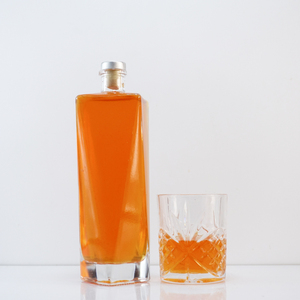 750ml 500ml Design unique personnalisé Vodka Whisky Tequila <span class=keywords><strong>Rhum</strong></span> Gin Bouteilles en verre vides avec bouchon en aluminium argenté - Product Image 5