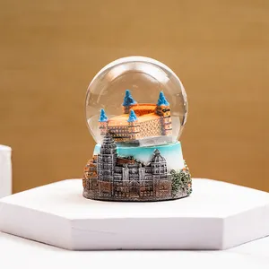 Özel tasarımcı Diy 3d kale desen lüks minyatür müzik kutusu masaüstü dekorasyon için kar küresi
