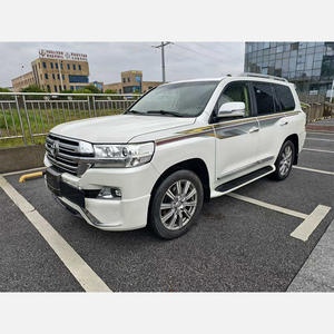 Toyota <span class=keywords><strong>Land</strong></span> <span class=keywords><strong>Cruiser</strong></span> LC200 d'<span class=keywords><strong>occasion</strong></span>, SUV 2015, 4.0L V6, édition limitée Moyen-Orient, 4x4, véhicule tout-terrain - Product Image 1