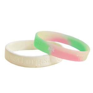 Pulsera de silicona impermeable con logotipo personalizado CCH para eventos deportivos - Product Image 4