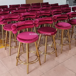 Vente en gros de meubles commerciaux <span class=keywords><strong>tabouret</strong></span> de bar moderne comptoir de cuisine chaise haute <span class=keywords><strong>tabouret</strong></span> de bar en acier doré velours rose - Product Image 3