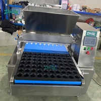 Ligne de remplissage automatique de cupcakes, machine industrielle de dépose de pâte à gâteau, machine de remplissage de gâteaux à la crème avec convoyeur