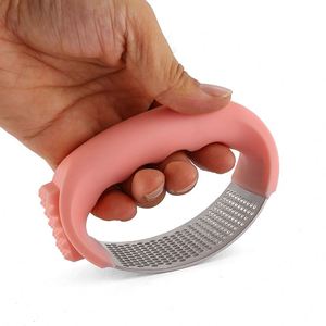 Triturador de Ajo Manual de Acero Inoxidable con Mango de Plástico, Venta al Por Mayor - Product Image 2
