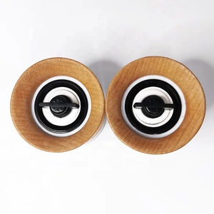 2025 chine usine approvisionnement de haute qualité en céramique pot à épices à main bois <span class=keywords><strong>poivre</strong></span>/sel <span class=keywords><strong>moulin</strong></span> populaire maison cuisine accessoires - Product Image 3