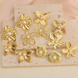 Boucles d'oreilles personnalisées en perles de fleurs, vintage, en acier inoxydable électroplaqué, mode irrégulière, pour femme, automne-hiver, dorées - Product Image 2