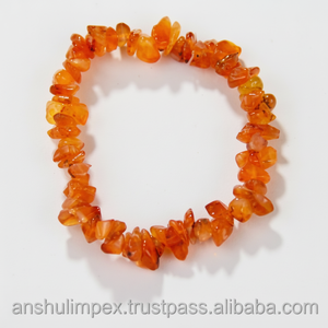 Bracelet en éclats de cornaline pour la guérison, à porter au quotidien - Product Image 1