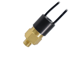 Ceramic Refrigeration Pressure Transmitter IP67 4-20mA 0.5-4.5V 7/16-20UNF Thread HVAC Compressor Pressure Sensor - Product Image 3