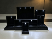 Boîte à bijoux LED pour emballage de bijoux en diamant, pour vente au détail et en gros, idéale pour bagues, boucles d'oreilles, pendentifs, colliers, bracelets et chaînes longues