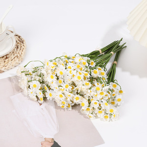 Fleurs artificielles marguerites et chrysanthèmes monocouche pour décoration maison, mariage, fête – Vente en gros - Product Image 1
