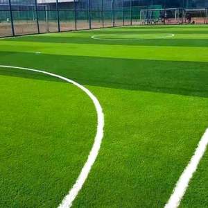Césped artificial de alta densidad y alta calidad de 30-60 mm de altura para estadios de fútbol, campos de fútbol sala y alfombras deportivas. - Product Image 1