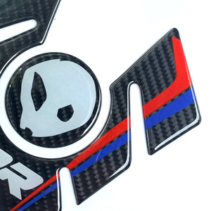 Autocollant de protection de réservoir en fibre de carbone pour <span class=keywords><strong>BMW</strong></span> S1000RR S1000R HP4 - Product Image 4