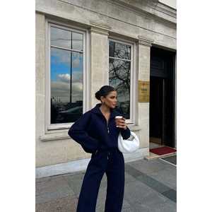 Conjunto de traje azul marino para mujer con detalle de cremallera - Product Image 3