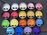 La poudre de mica est facile à mélanger et de qualité cosmétique. Elle convient pour la fabrication de savons, de bougies, de nail art, de bombes de bain et de projets de bricolage.