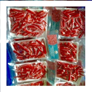 Piment rouge long surgelé cultivé en serre au Vietnam, super fort et très épicé, pour la vente en gros - Product Image 1