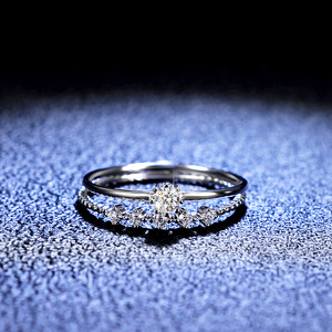 Anillos <span class=keywords><strong>de</strong></span> Pareja Minimalistas <span class=keywords><strong>de</strong></span> Plata <span class=keywords><strong>de</strong></span> Ley 925 con Baño <span class=keywords><strong>de</strong></span> Oro Blanco, Microincrustaciones <span class=keywords><strong>de</strong></span> Moissanita <span class=keywords><strong>de</strong></span> 0.1CT VVS1 Color D - Product Image 4