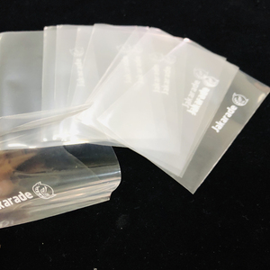 Hot bán tùy chỉnh in rõ ràng bảng nhựa pokemo thẻ tay áo - Product Image 5