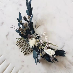 Accessoire de cheveux de mariage bohème vintage avec fleurs préservées pour la mariée et les demoiselles d'honneur - Product Image 1