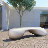 Banc de repos extérieur aux courbes élégantes Y1002 – Chaises artistiques et esthétiques pour espaces publics et paysagers, idéales pour la détente