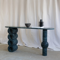 Table console sculpturale en marbre Dream Home, pieds creux sculptés, plateau ovale, pour entrée, couloir, villa, hall d'entrée