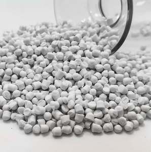 Granulés de résine de PVC de haute qualité pour semelles de chaussures durables Grades de moulage-Câble médical de tuyau alimentaire - Product Image 3