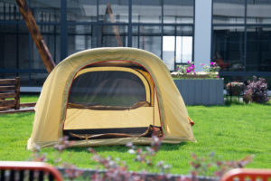Tente de sol gonflable légère à montage rapide, abri de camping durable et imperméable avec structure Airbeam pour la randonnée et les aventures en plein air - Product Image 3