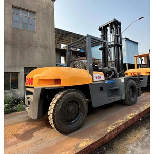 Montacargas Diésel TCM FD100 Usado con Mástil de Dos Etapas y Distancia Central de Carga de 1000 mm para Centro Logístico de Muelle e Industria Pesada - Product Image 1