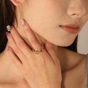 Nouvelles Arrivées en Gros : Bagues pour Femmes en Acier Inoxydable Plaqué Or 18K, Géométriques, Étanche, Motif Feuille, Ouvertes et Ajustables - Product Image 3