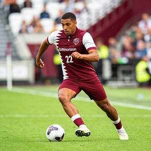 Nouveau maillot de football européen, maillot de football d'Italie, impression sérigraphique personnalisée, uniforme pour adultes et enfants, 100% polyester respirant et à séchage rapide - Product Image 3