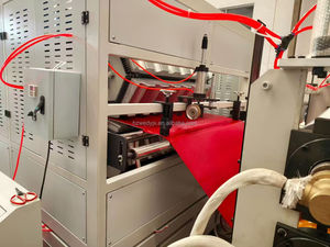 Machine d'extrusion de profilés pour tôles de toiture en plastique composite ASA PVC ondulé - Product Image 4