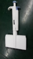 Pipette numérique à volume réglable, pistolet à huit canaux en plastique pour liquides, avec embouts manuels pour usage en laboratoire, fabriqué en Chine